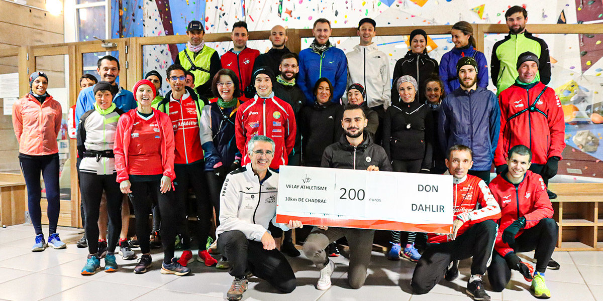 Velay Athlétisme fait don de 200€ à l’association DAHLIR suite aux 10 kilomètres de Chadrac